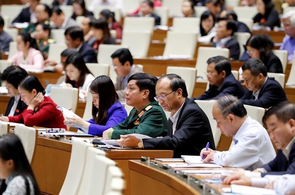 Парламент СРВ рассматривает освобождение от занимаемых должностей некоторых руководителей - ảnh 1